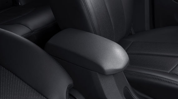 2015款海马M3新增的中央扶手