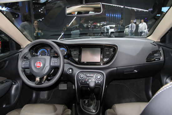 菲翔米兰典藏版内饰