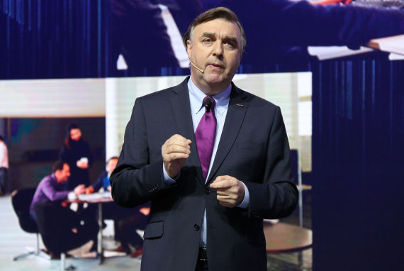 吉利汽车高级设计副总裁彼得·霍布里