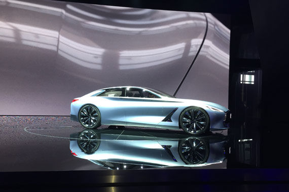 英菲尼迪Q60/Q70L/Q80亮相上海车展