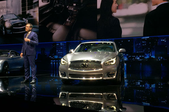 英菲尼迪Q60/Q70L/Q80亮相上海车展