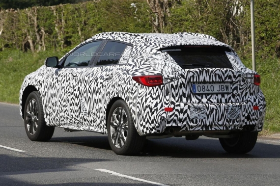 英菲尼迪QX30最新谍照