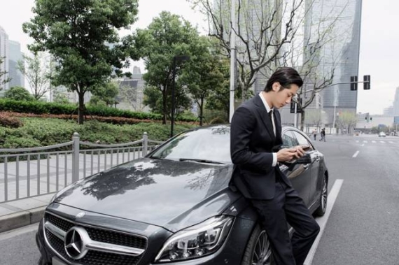 梅赛德斯-奔驰CLS运动轿车