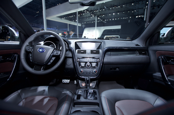 五星安全护航 一汽奔腾闪耀上海车展