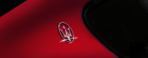 玛莎拉蒂GranCabrio MC百年纪念版C柱徽记特写