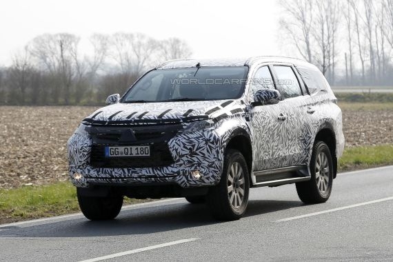 新一代三菱帕杰罗谍照