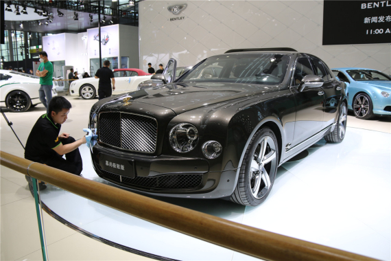 宾利慕尚黄金双翼版