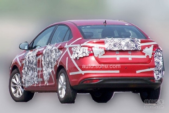 艾瑞泽5量产车型谍照