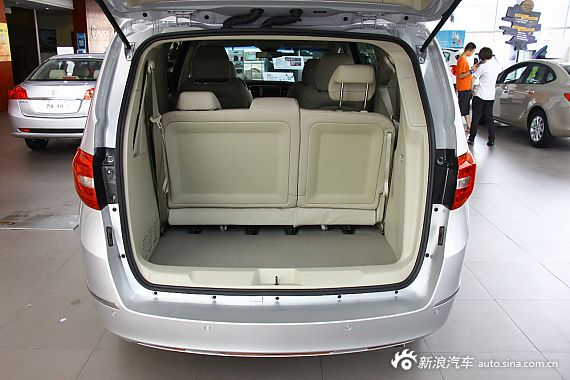 2014款GL8 2.4L CT豪华商务舒适版到店实拍
