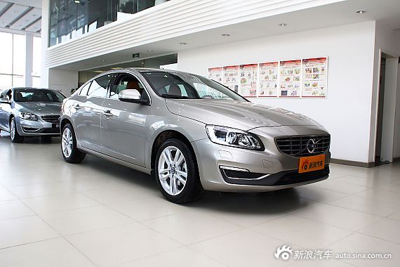 2014款沃尔沃S60L 2.0T自动智远版