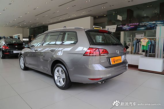 高尔夫A7旅行版到店实拍