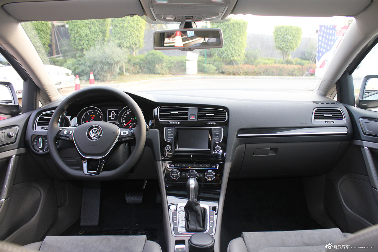 4t旗舰版_高尔夫内饰图片34801369_汽车图库_新浪汽车_新浪网