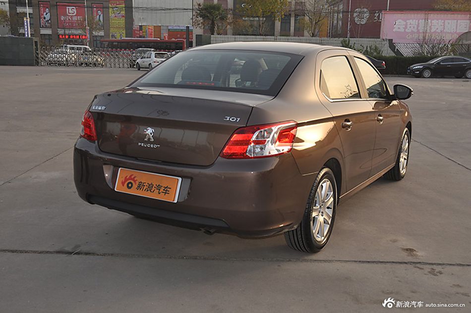 2013款东风标致301 1.6l自动尊贵版到店实拍图