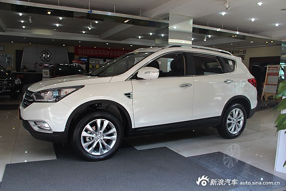 2015款风神AX7到店实拍