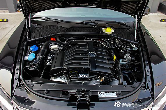 2014款辉腾3.0L自动商务型到店实拍