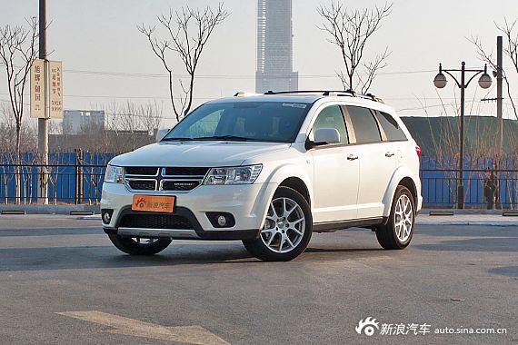 2015款道奇酷威到店实拍