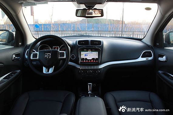 2015款道奇酷威到店实拍