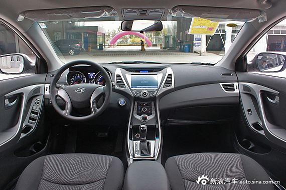 2015款北京现代朗动到店实拍