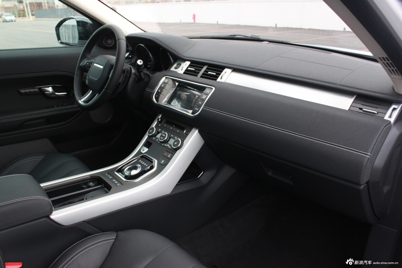 2015款国产揽胜极光到店实拍_揽胜极光内饰图片50635182_汽车图库