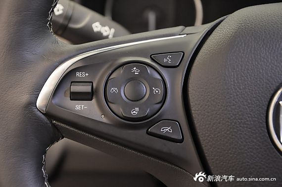 2014款昂科威2.0T自动全能运动旗舰型到店实拍