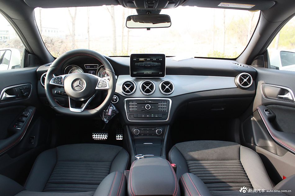2015款奔驰CLA220 到店实拍