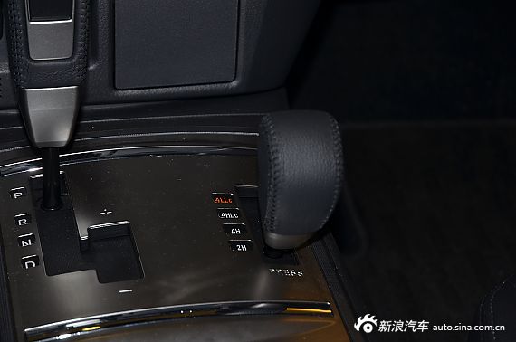 2015款帕杰罗(进口)到店实拍