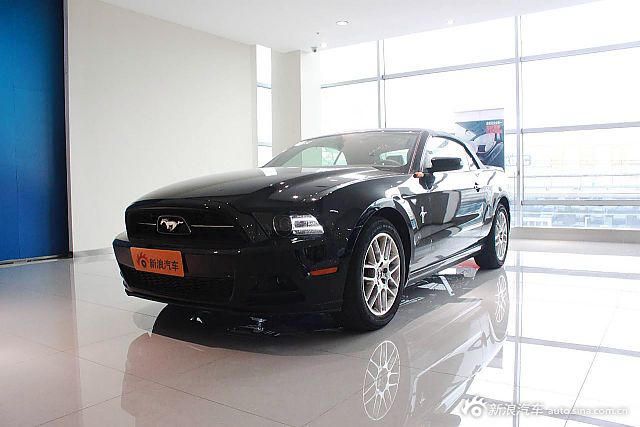 2013款福特野马到店实拍