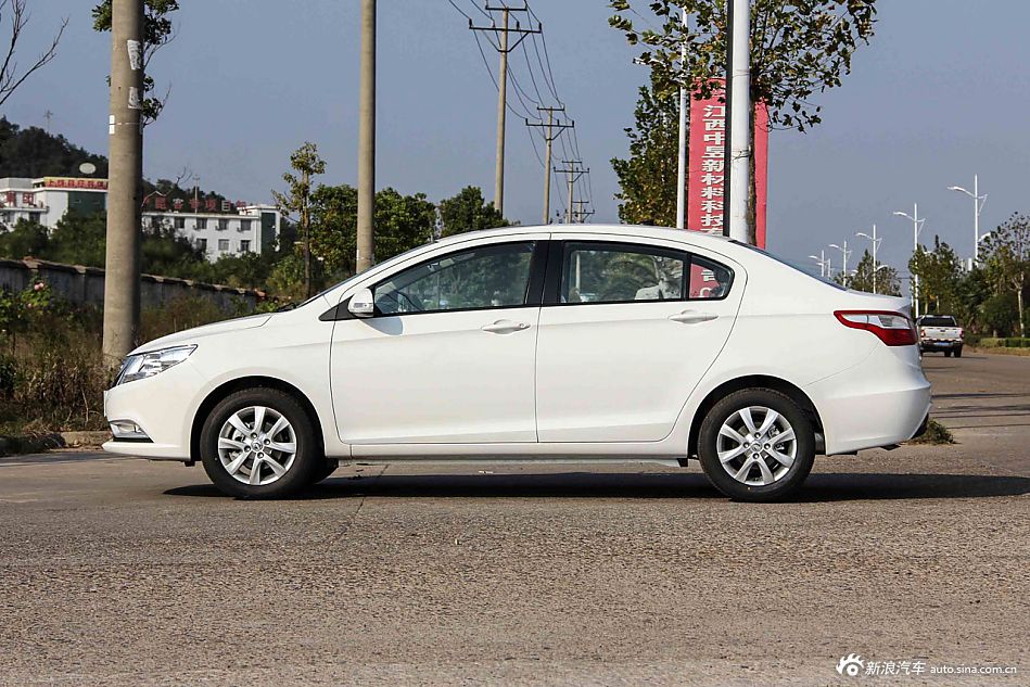 2014款东风风神A30 1.5L手动智驱尊尚型