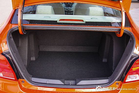 2015款赛欧3到店实拍