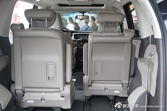 2015款奥德赛2.4L自动至尊版到店实拍