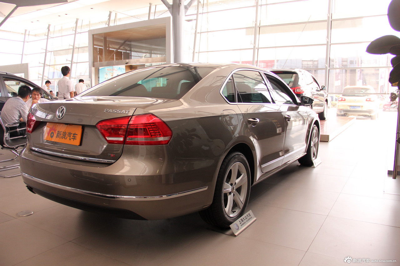 2012款帕萨特1.8tsi自动御尊版