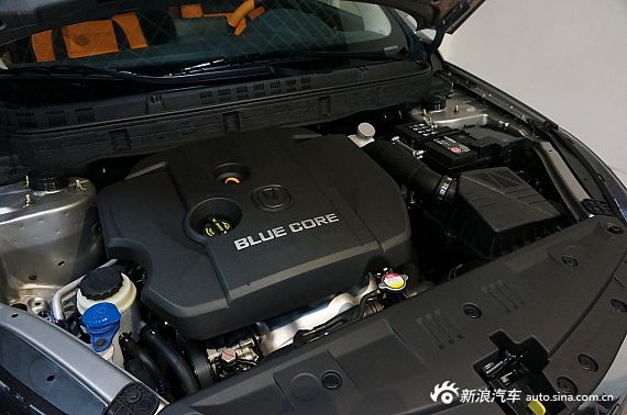 2015款长安悦翔V7到店实拍