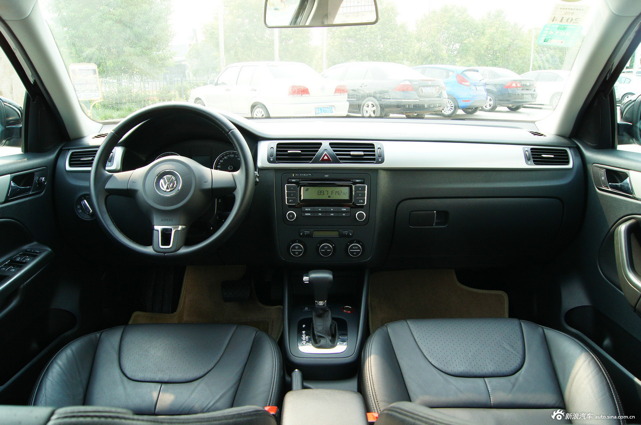 4t自动豪华型_新宝来内饰图片19519084_汽车图库_新浪汽车_新浪网