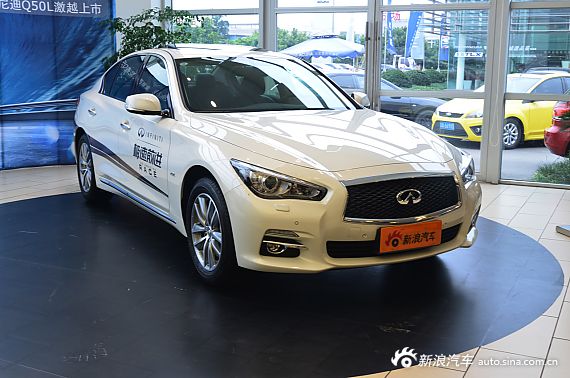2015款英菲尼迪Q50L实拍