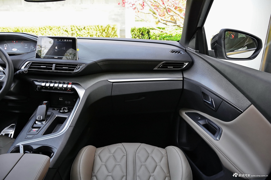 2017款标致5008基本型