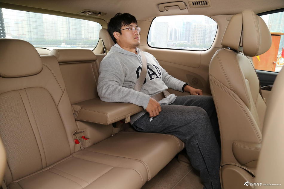 2017款GL8 2.0T自动豪华版