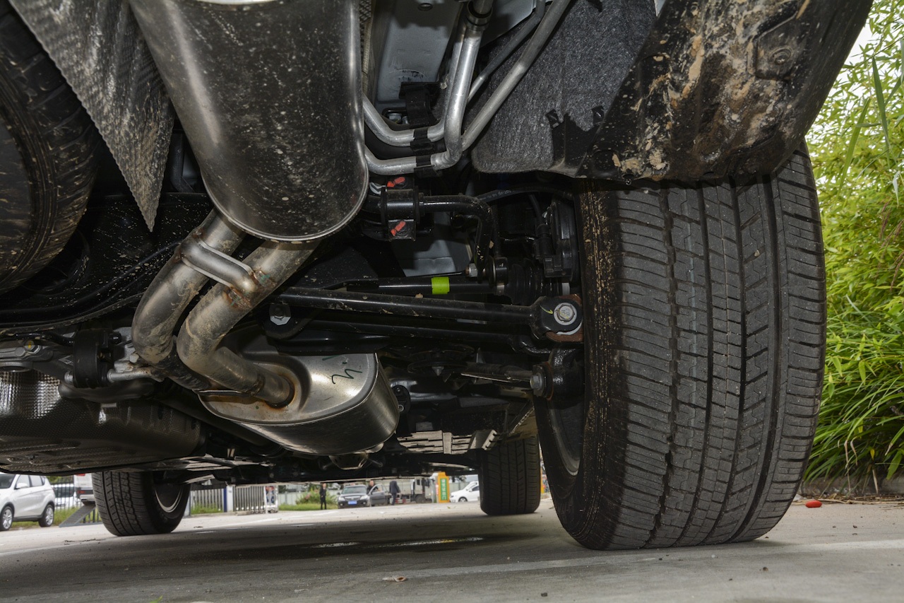 2017款长安cs95 2.0t自动四驱智驭版