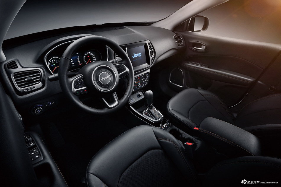 2017款指南者官方图