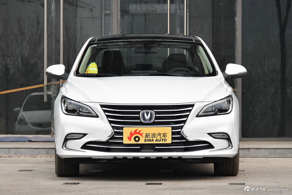 4月成都比价长安汽车睿骋cc新车889万起