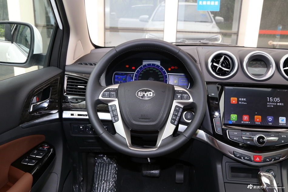 2017款比亚迪s7 2.0t自动豪华型