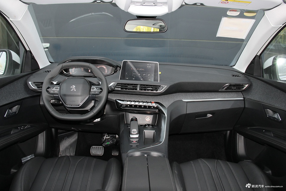 2017款标致4008 1.8T自动豪华（白）