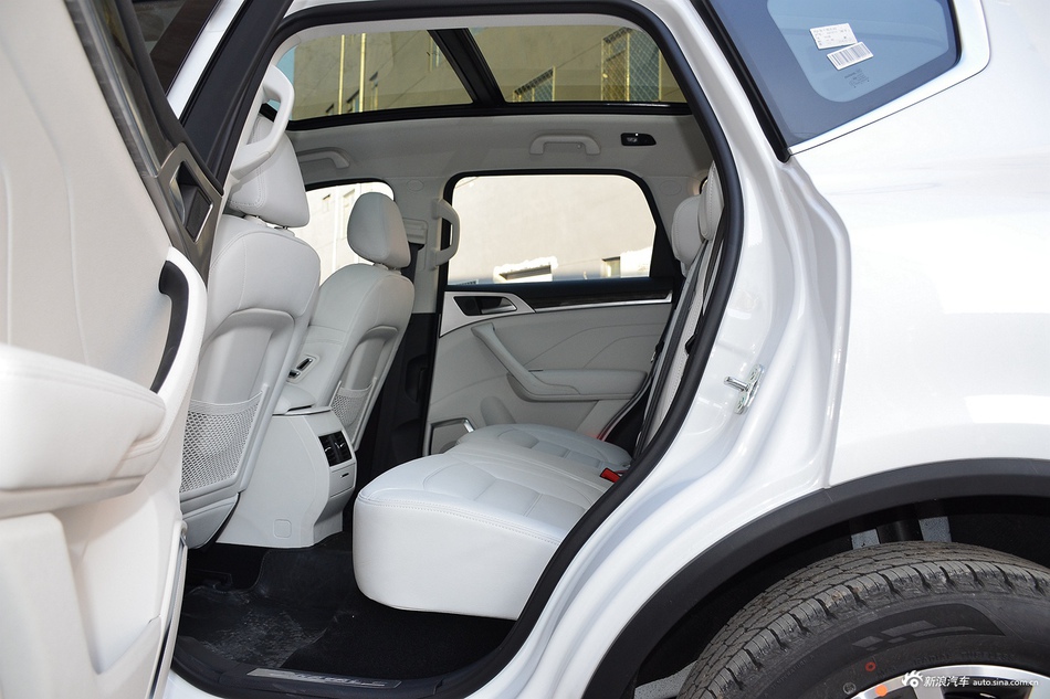 2017款哈弗H7  2.0T 自动豪华型 红标(白)