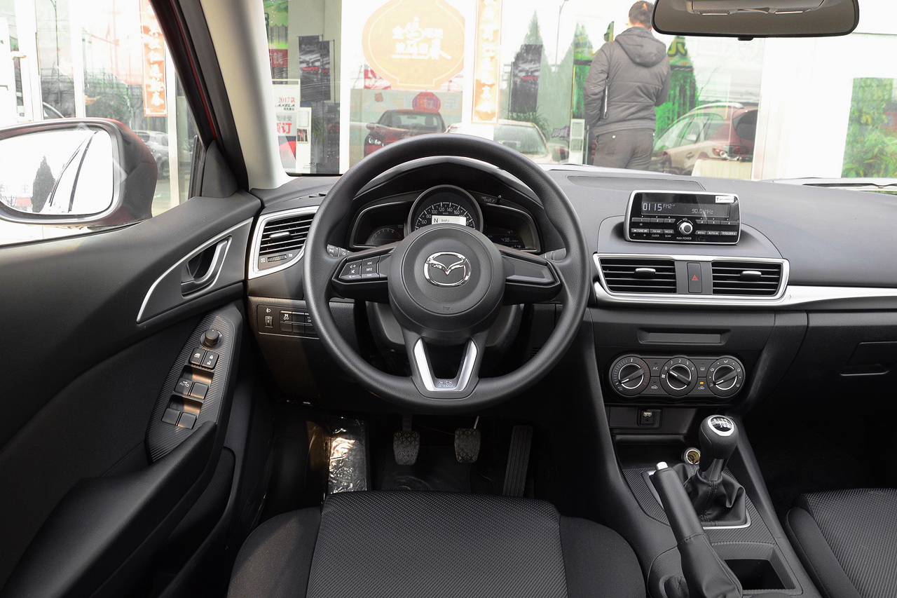 2017款马自达3昂克赛拉 三厢 1.5l 手动舒适型