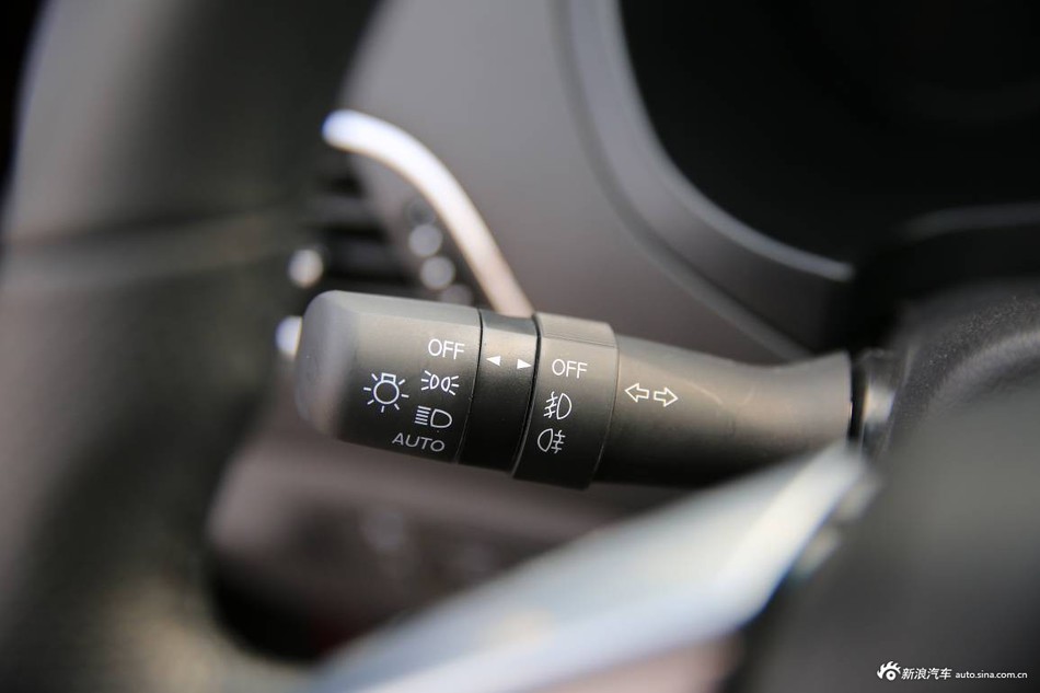 争做丰富内涵帝！比速T5内饰谍照曝光！