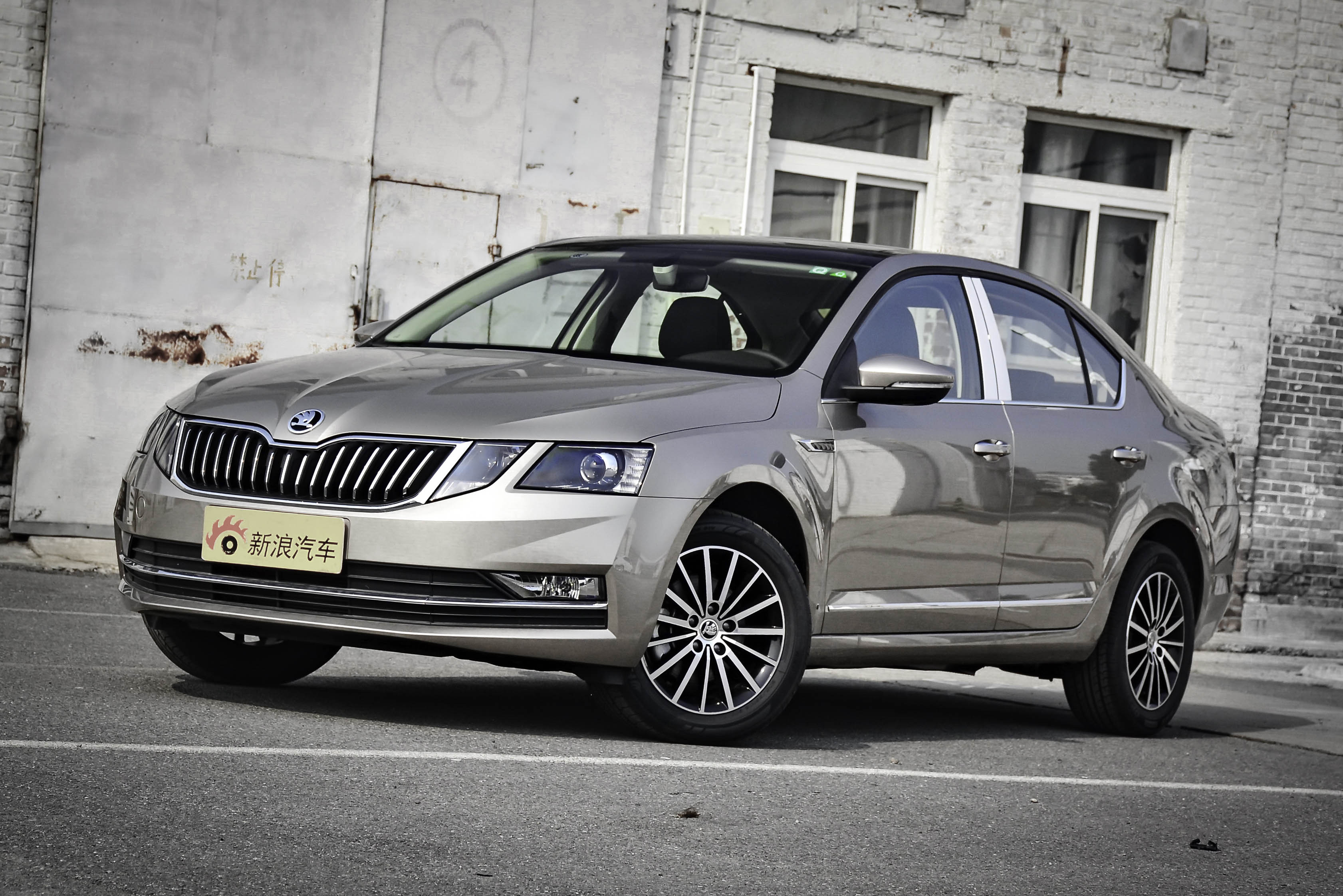 [实拍]新款斯柯达明锐 10万级最值得买的三厢车