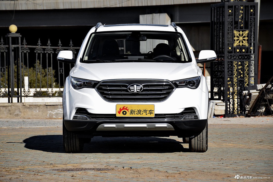 2017款奔腾X40 1.6L自动