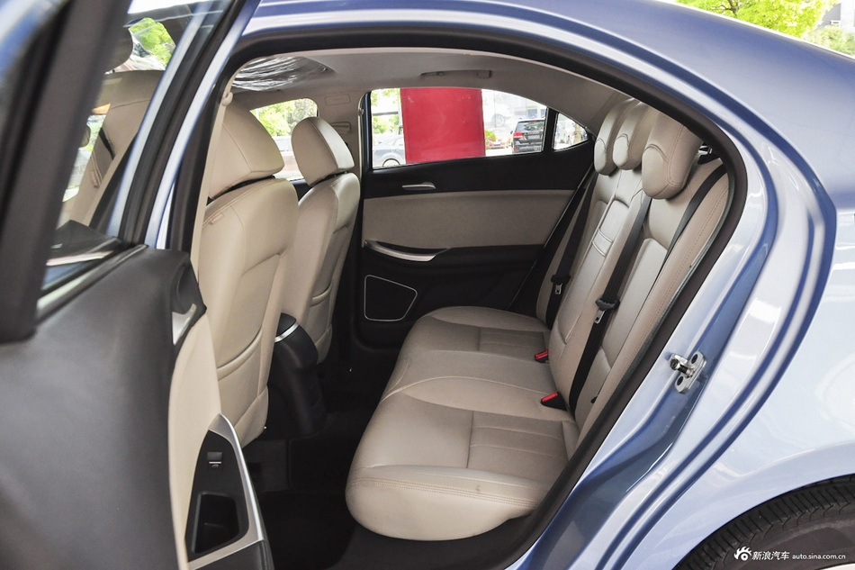 2016款卡罗拉双擎1.8L自动豪华版 蓝色