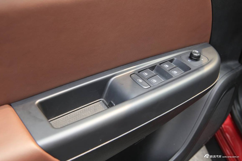 争做丰富内涵帝！比速T5内饰谍照曝光！