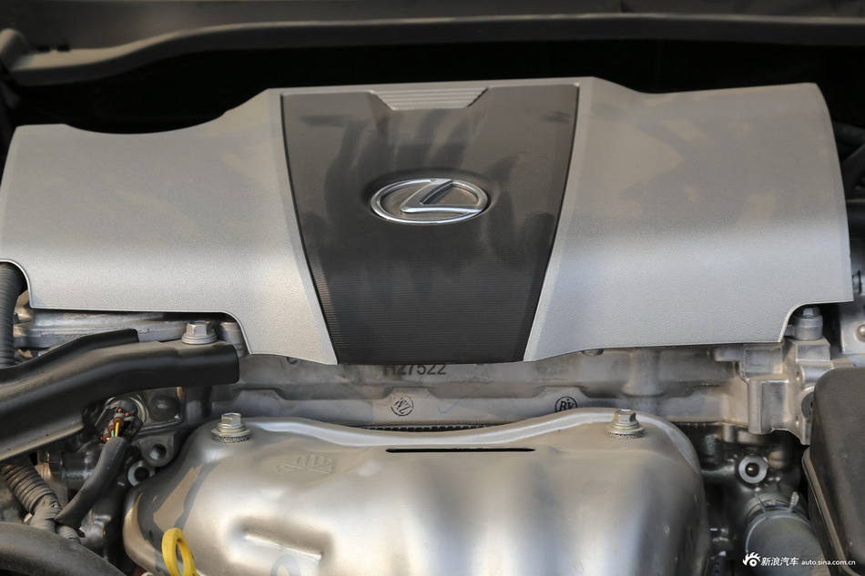 2015款雷克萨斯ES 2.0L自动200舒适版
