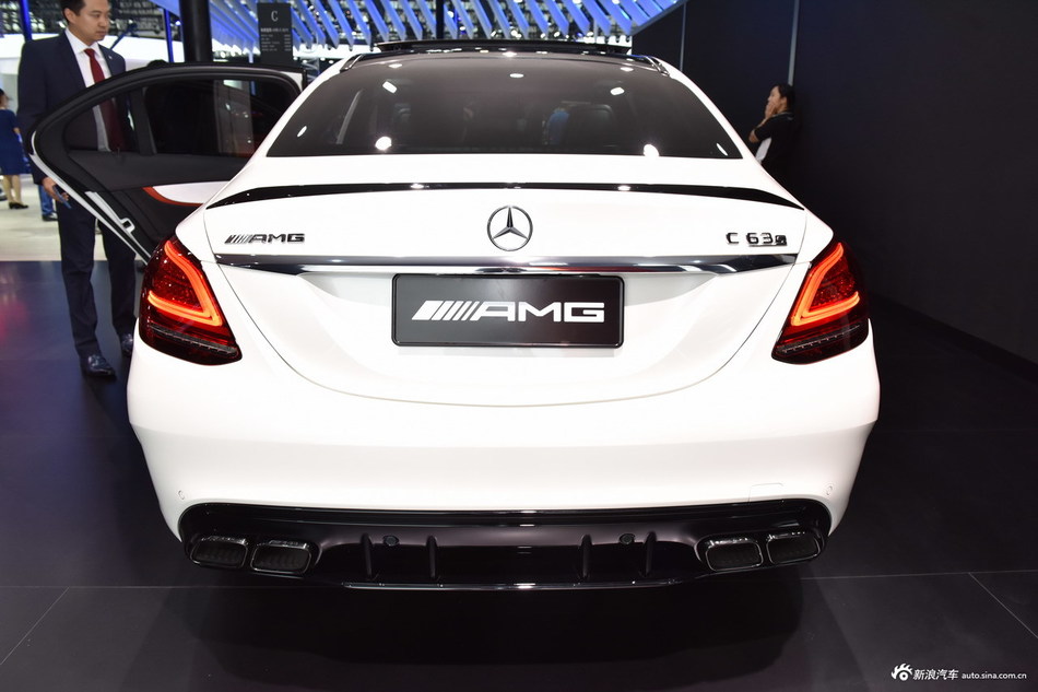 有颜值还有料，内外兼修的奔驰AMG C最高直降10.18万啦！